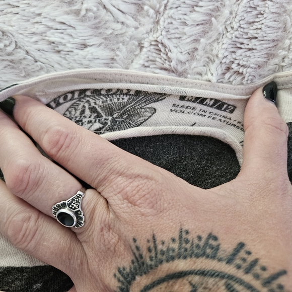 Volcom stripped crop top - Picture 4 of 6